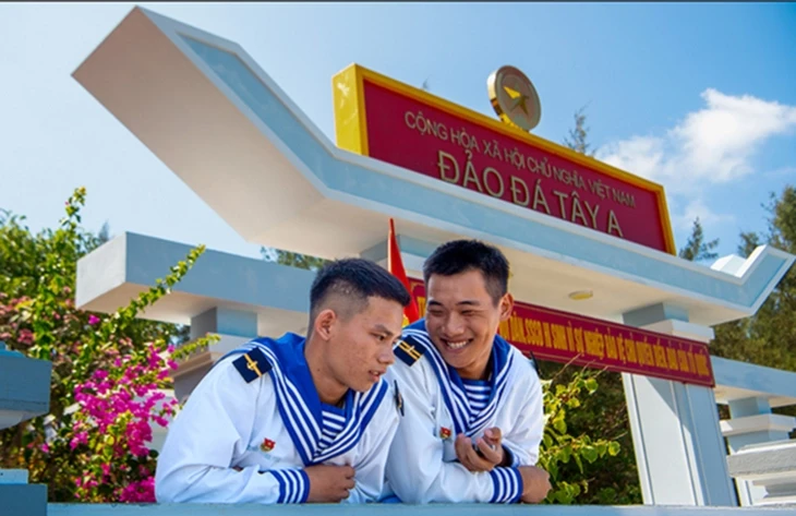 100 khoảnh khắc Trường Sa lay động người xem 100 khoảnh khắc Trường Sa lay động người xem