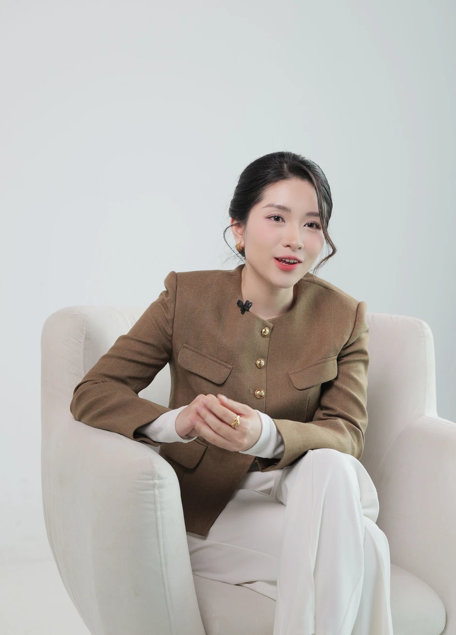 2 cuộc ly hôn, 1 đúc kết: "Có những cặp đôi thể hiện hạnh phúc trên mạng, nhưng âm thầm tẩu tán tài sản vì sợ đối phương chia chác khi biến cố" 2 cuộc ly hôn, 1 đúc kết: "Có những cặp đôi thể hiện hạnh phúc trên mạng, nhưng âm thầm tẩu tán tài sản vì sợ đối phương chia chác khi biến cố"