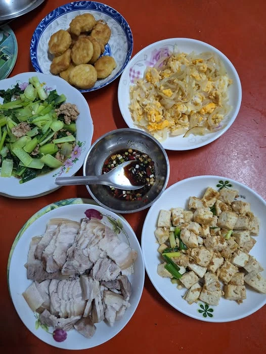 20 triệu, đi thuê nhà vẫn nuôi 2 con ổn ở Hà Nội: Vì sao nhiều gia đình 30 triệu vẫn thiếu trước hụt sau 20 triệu, đi thuê nhà vẫn nuôi 2 con ổn ở Hà Nội: Vì sao nhiều gia đình 30 triệu vẫn thiếu trước hụt sau