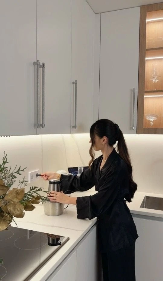 20 tuổi “nhảy cẫng” vì vé máy bay giá rẻ, 30 tuổi ung dung chi chục triệu ngồi thương gia, mua nệm xịn, ghế công thái học cho đỡ cực 20 tuổi “nhảy cẫng” vì vé máy bay giá rẻ, 30 tuổi ung dung chi chục triệu ngồi thương gia, mua nệm xịn, ghế công thái học cho đỡ cực