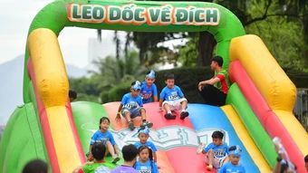 2.500 em nhỏ chạy đà năm học mới với Kun Marathon Nha Trang - Báo TinVina