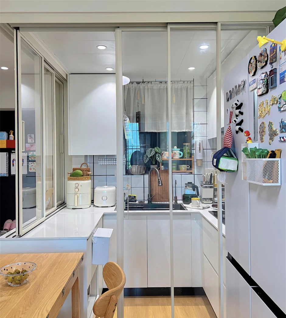 3 người sống trong ngôi nhà 37m²: Không chen chúc, không bí bách