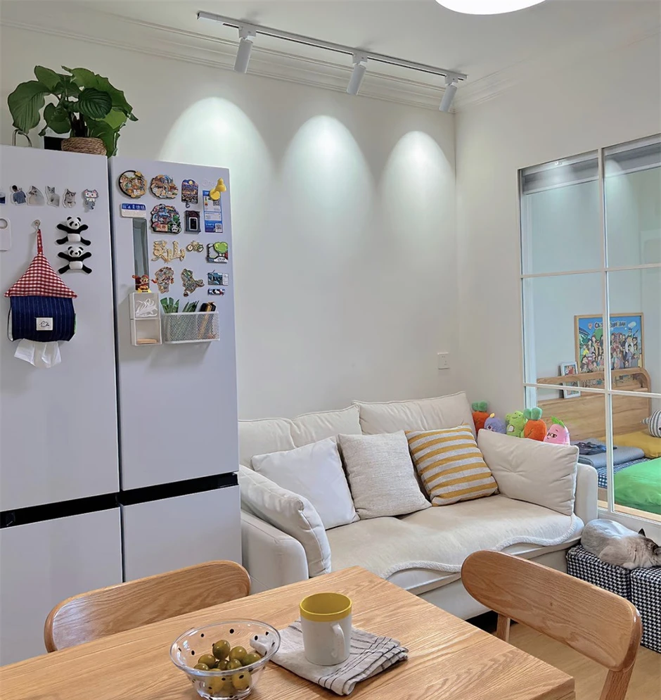 3 người sống trong ngôi nhà 37m²: Không chen chúc, không bí bách