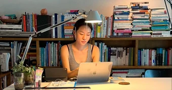 30 tuổi mà vẫn làm nhân viên quèn, ai "bảo gì làm đó" là thất bại?