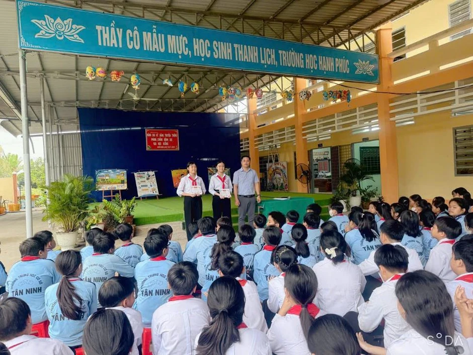 30.000 học sinh Tây Ninh được nâng cao kiến thức phòng, chống bệnh dại 30.000 học sinh Tây Ninh được nâng cao kiến thức phòng, chống bệnh dại