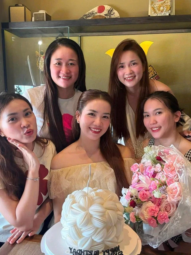 5 con gái góp tiền tỷ xây nhà báo hiếu bố mẹ, các con rể góp công lớn 5 con gái góp tiền tỷ xây nhà báo hiếu bố mẹ, các con rể góp công lớn