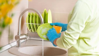 5 điều cần lưu ý khi chọn mua nước rửa chén hữu cơ