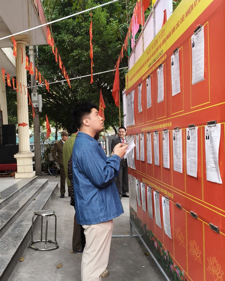 5 năm nữa mới có Chủ nhật đặc biệt thế này: Dậy sớm, đi ăn sáng, bầu cử rồi làm chiếc ảnh đăng lên Locket!
