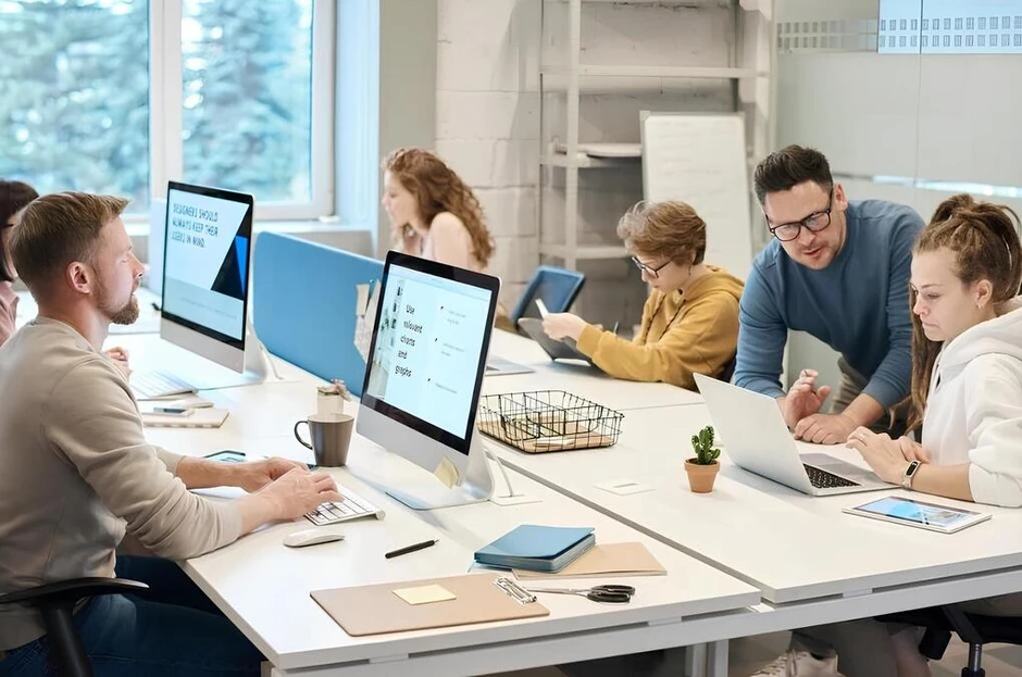 8 lỗi ứng xử chốn công sở khiến đồng nghiệp mất thiện cảm 8 lỗi ứng xử chốn công sở khiến đồng nghiệp mất thiện cảm