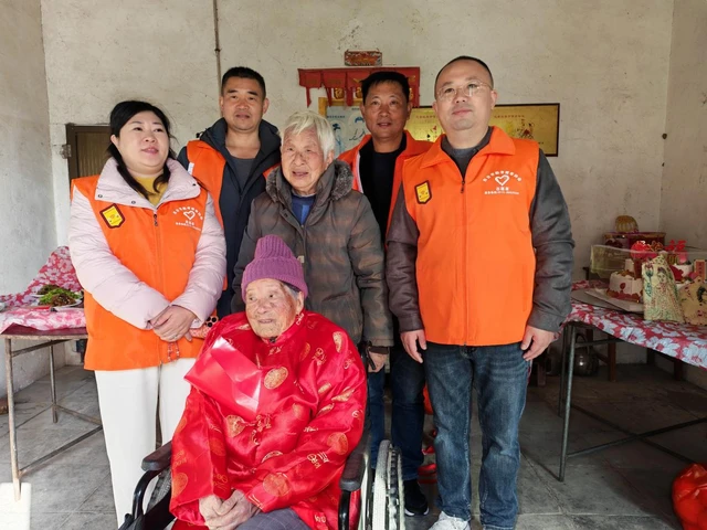 8 năm làm giúp việc cho nhà giàu, tôi nhận ra: Về già chỗ dựa không chỉ là tiền, 5 điều này mới quan trọng 8 năm làm giúp việc cho nhà giàu, tôi nhận ra: Về già chỗ dựa không chỉ là tiền, 5 điều này mới quan trọng