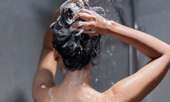 8 sai lầm thường gặp khi gội đầu