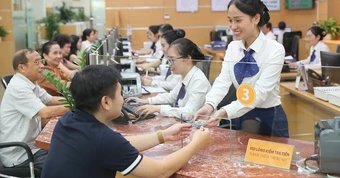 Ai có tài khoản ngân hàng chú ý: Gọi điện ngay cho hotline nếu được chuyển khoản loại tiền này