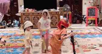 Ai cũng thấy lạ vì 1 thứ giá rẻ trong dinh thự trăm tỷ nhà chồng Đỗ Mỹ Linh