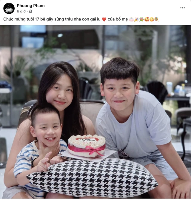 Ái nữ nhà diễn viên Mạnh Trường tròn 17 tuổi: Bé Chip giờ đã thành thiếu nữ, không chỉ xinh đẹp mà còn cực tài năng Ái nữ nhà diễn viên Mạnh Trường tròn 17 tuổi: Bé Chip giờ đã thành thiếu nữ, không chỉ xinh đẹp mà còn cực tài năng