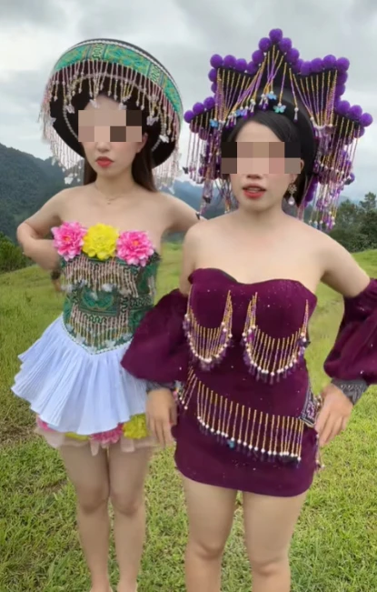 Ăn mặc phản cảm quay video, 2 cô nàng Ăn mặc phản cảm quay video, 2 cô nàng