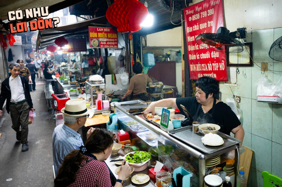 Ăn thử bát bún riêu 80k gây xôn xao chợ Đồng Xuân: Topping ê hề ăn kèm nước sấu ngâm có ngon như lời đồn? Ăn thử bát bún riêu 80k gây xôn xao chợ Đồng Xuân: Topping ê hề ăn kèm nước sấu ngâm có ngon như lời đồn?