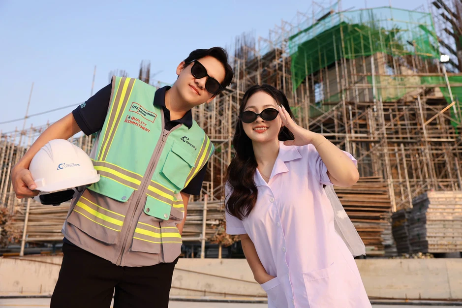 Ảnh cưới ở công trường 'gây sốt': Cô gái vượt 2.000 km về miền Tây làm dâu Ảnh cưới ở công trường 'gây sốt': Cô gái vượt 2.000 km về miền Tây làm dâu