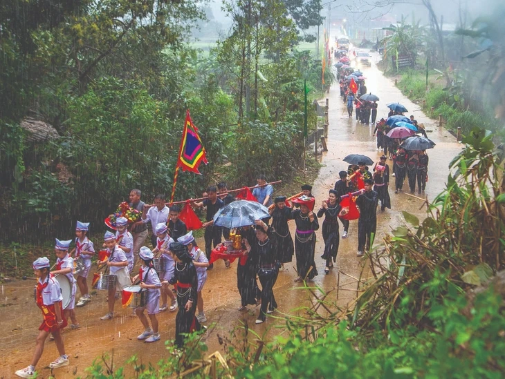 Ảnh pháo hoa góc lạ giúp Hoàng Bích Nhung đoạt giải nhất