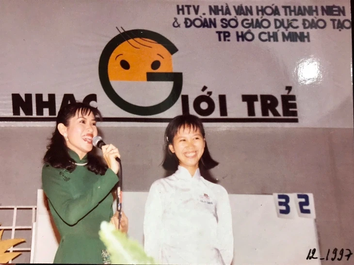 'Áo dài là hơi thở, là cuộc sống của tôi' 'Áo dài là hơi thở, là cuộc sống của tôi'