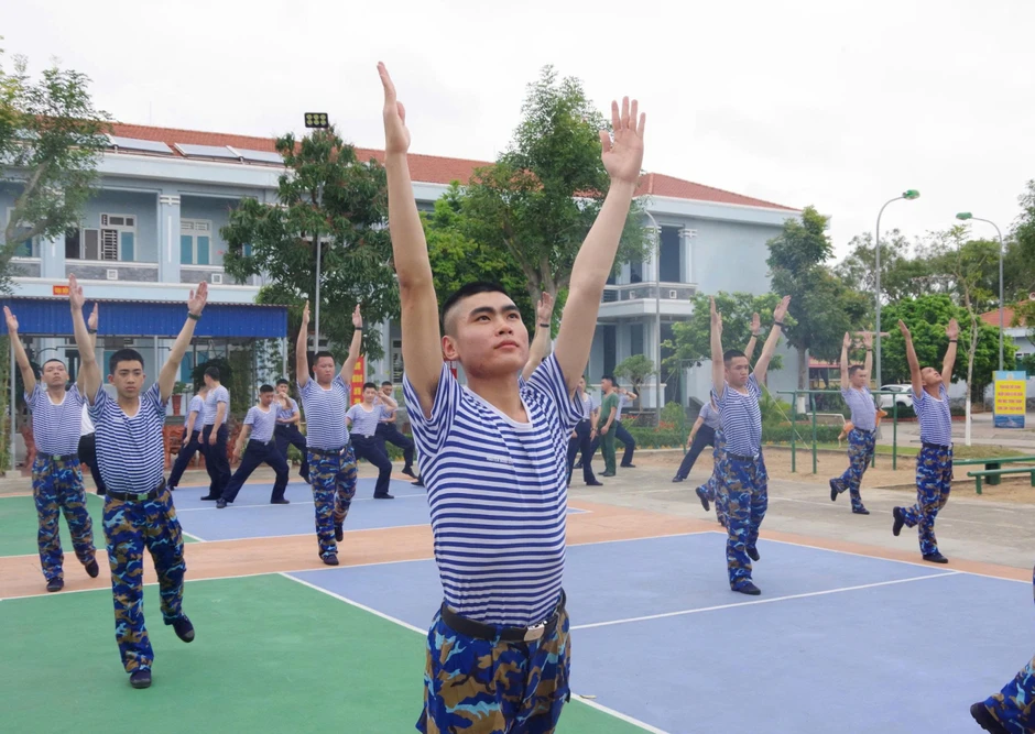 ất cả các gia đình có con em mới đi nghĩa vụ quân sự chú ý ất cả các gia đình có con em mới đi nghĩa vụ quân sự chú ý