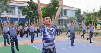 ất cả các gia đình có con em mới đi nghĩa vụ quân sự chú ý