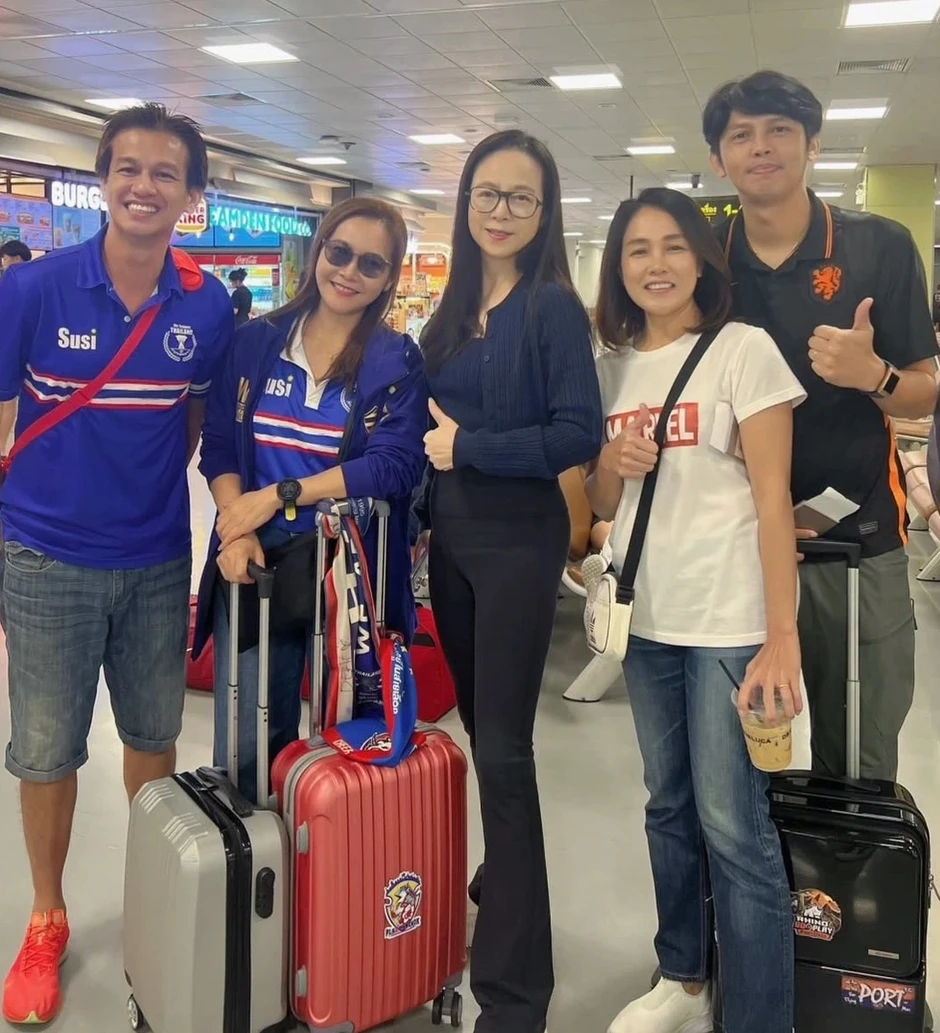Bà Madam Pang chia sẻ hình ảnh ở Hà Nội cổ vũ đội tuyển Thái Lan