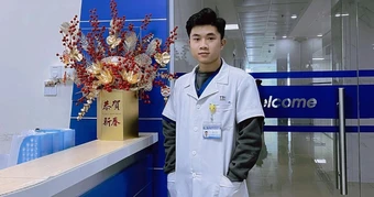 Bác sĩ Việt mang tên danh thủ Brazil "dở khóc, dở cười" vì bị hiểu lầm