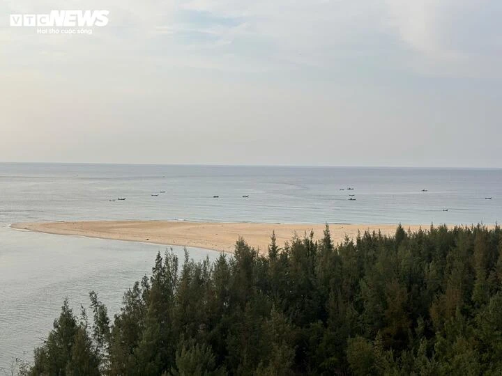 Bãi biển đẹp hoang sơ được Huế chi gần 120 tỷ làm công viên đa năng Bãi biển đẹp hoang sơ được Huế chi gần 120 tỷ làm công viên đa năng