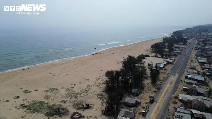 Bãi biển đẹp hoang sơ được Huế chi gần 120 tỷ làm công viên đa năng Bãi biển đẹp hoang sơ được Huế chi gần 120 tỷ làm công viên đa năng