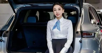 Bán toàn Porsche, cô gái rò rỉ nhiều video nhạy cảm, lên tiếng nói về drama