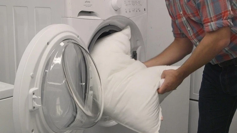 Bao lâu nên giặt gối ngủ? Cách vệ sinh để ngăn nấm mốc hiệu quả Bao lâu nên giặt gối ngủ? Cách vệ sinh để ngăn nấm mốc hiệu quả
