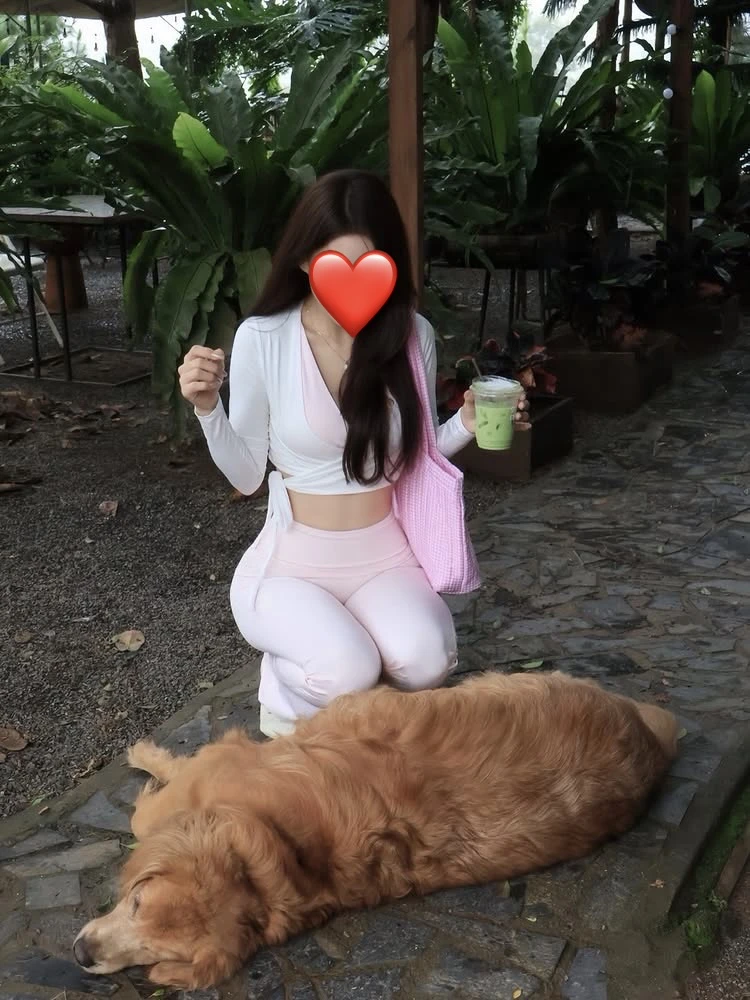 Bị chỉ trích vì mặc đồ ôm sát chụp ảnh ở quán cà phê, chính chủ phân trần: "Chỉ chụp trả job"