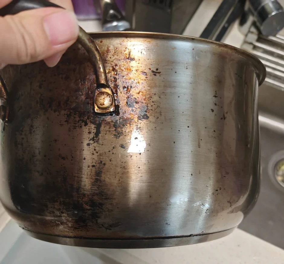 Bí quyết làm sạch nồi inox 20 năm vẫn sáng bóng như mới Bí quyết làm sạch nồi inox 20 năm vẫn sáng bóng như mới