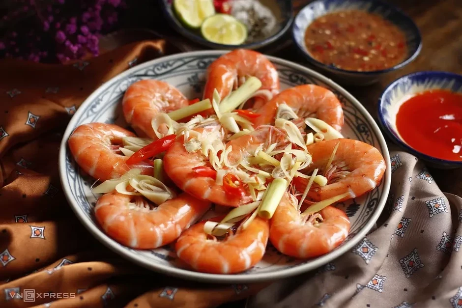 Bí quyết luộc tôm chín đỏ, không tanh Bí quyết luộc tôm chín đỏ, không tanh