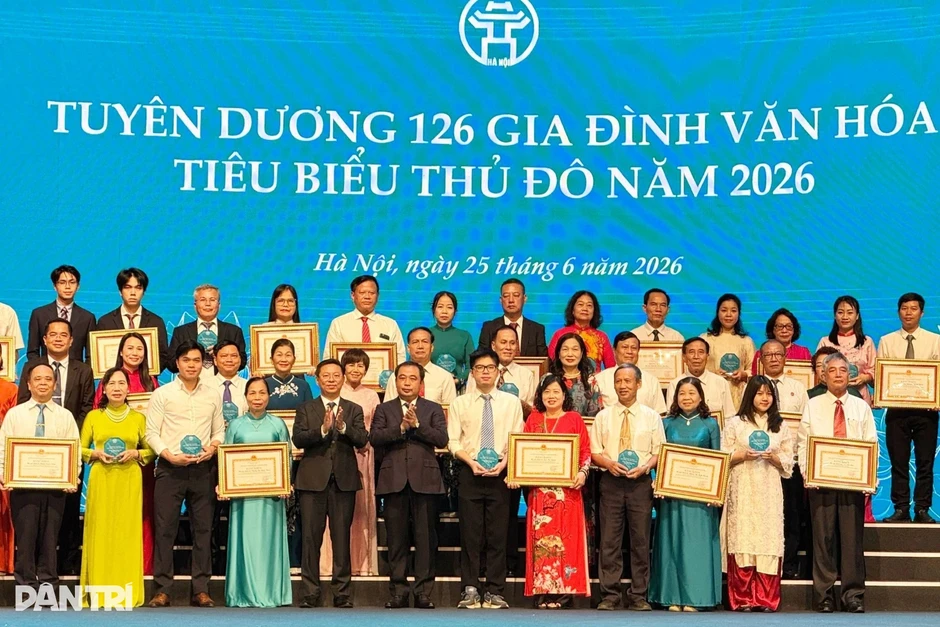 Bí thư Hà Nội nói về mục tiêu xây dựng cuộc sống hạnh phúc của người dân Bí thư Hà Nội nói về mục tiêu xây dựng cuộc sống hạnh phúc của người dân