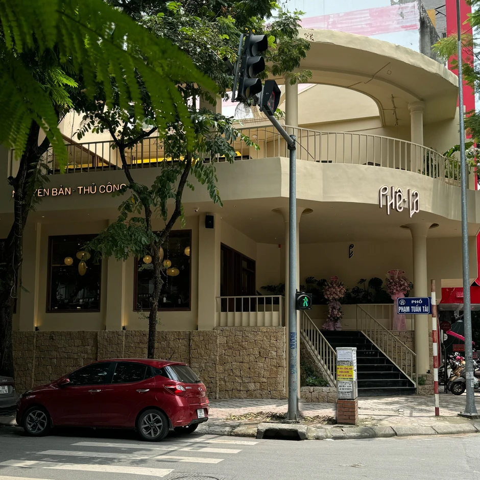 Bị xử phạt, Phê La chính thức nhận lỗi vụ không đeo găng tay và khẩu trang Bị xử phạt, Phê La chính thức nhận lỗi vụ không đeo găng tay và khẩu trang