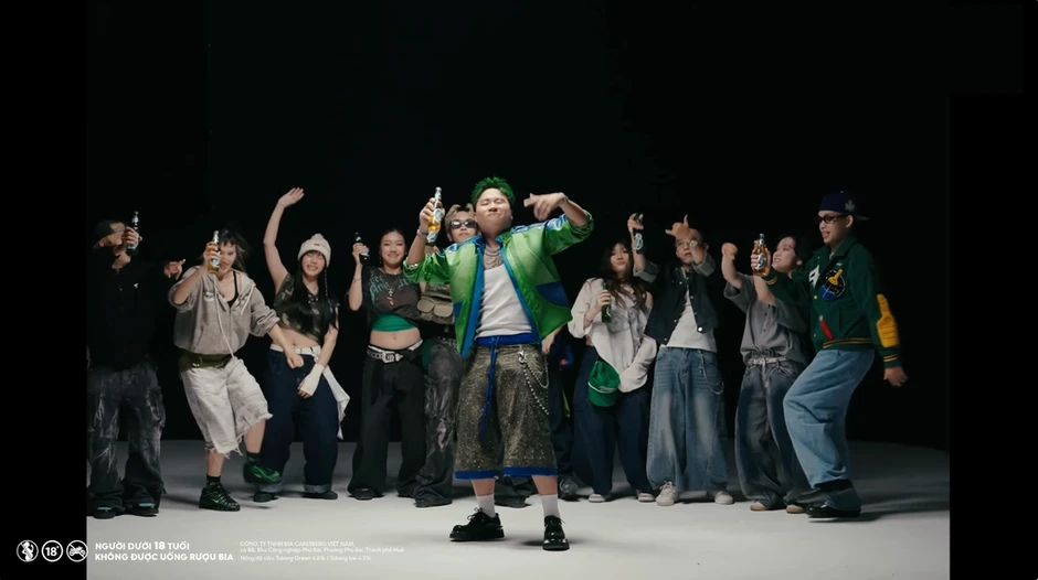 Bia Tuborg kết hợp rapper 24K. Right ra mắt MV 'Sao phải theo chuẩn' Bia Tuborg kết hợp rapper 24K. Right ra mắt MV 'Sao phải theo chuẩn'