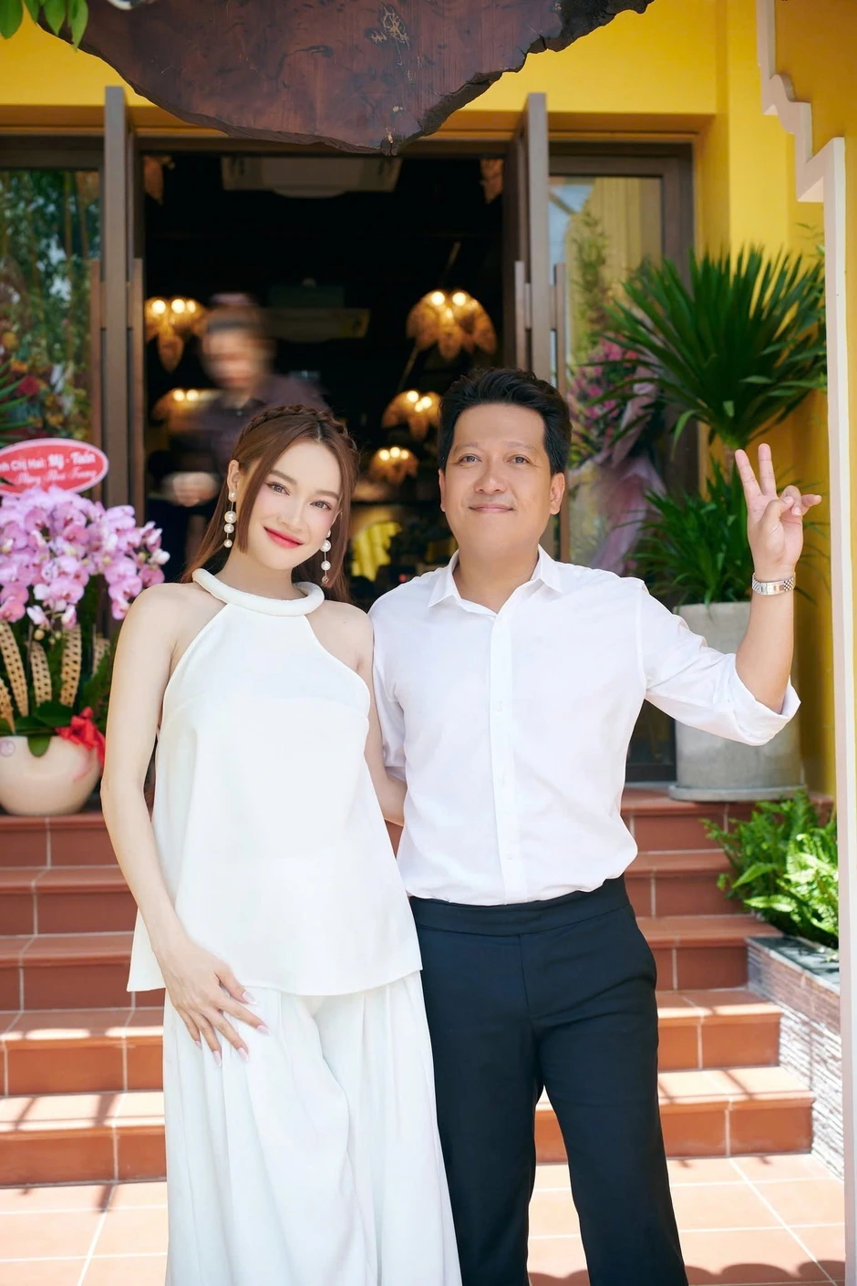 Biệt thự nhà vườn 70 tỷ rộng nghìn m2 của Trường Giang - Nhã Phương