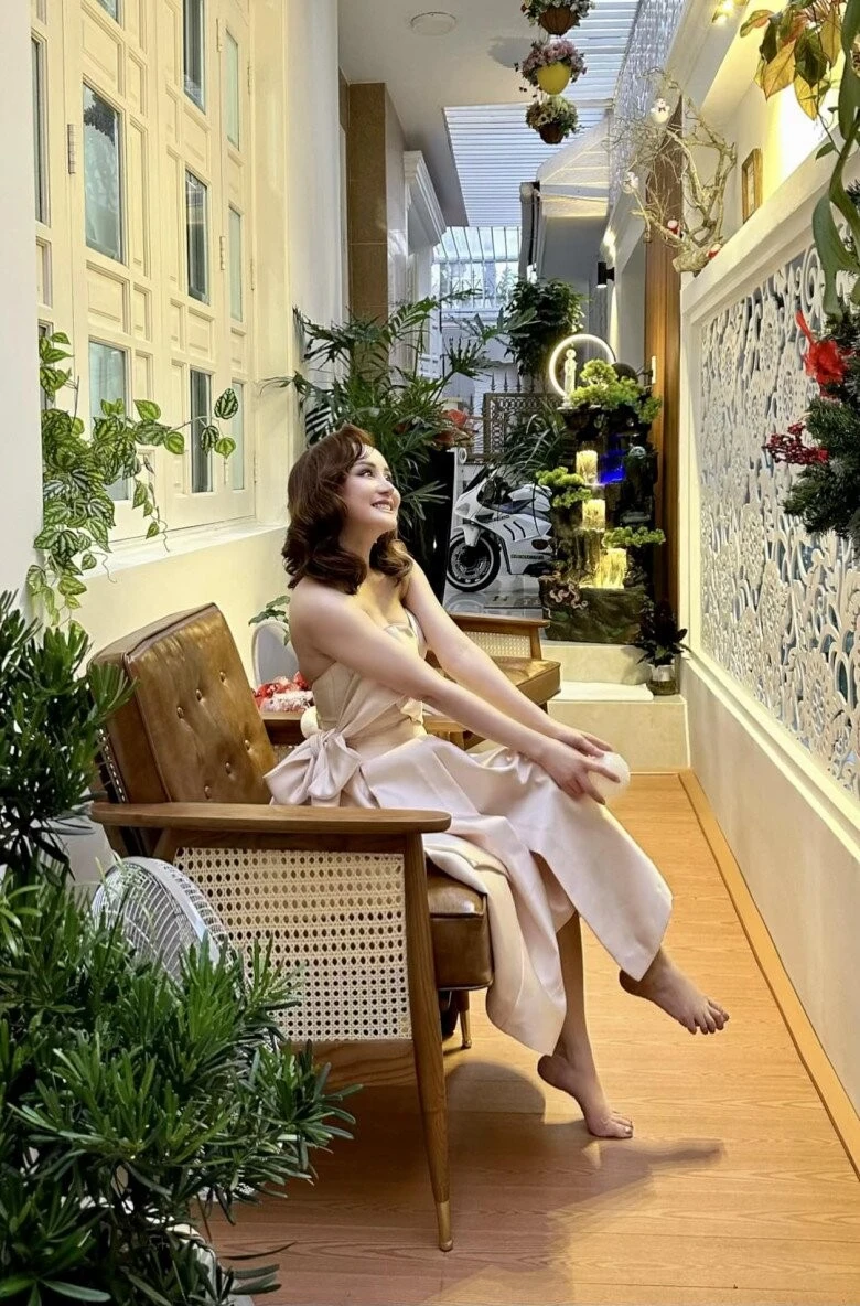Biệt thự rộng 1.400m2 của Vy Oanh Biệt thự rộng 1.400m2 của Vy Oanh