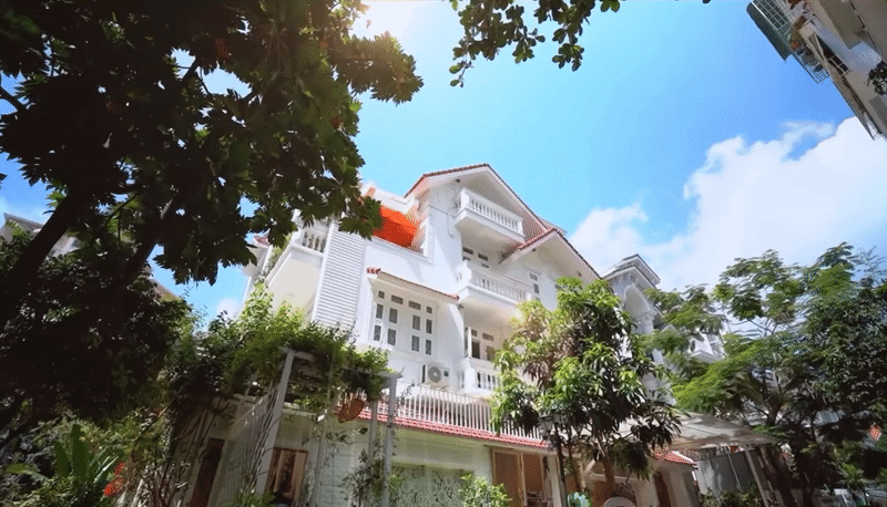 Biệt thự rộng 1.400m2 của Vy Oanh Biệt thự rộng 1.400m2 của Vy Oanh