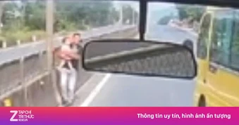 Biểu dương tài xế dừng xe, lao ra bế cháu bé đứng giữa quốc lộ