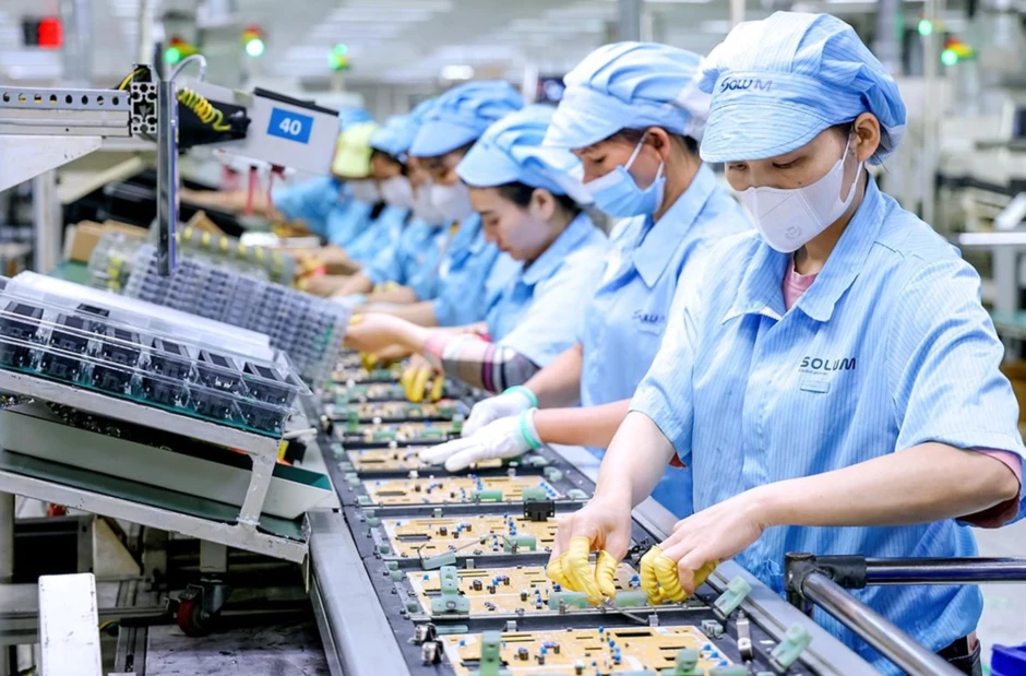 Bộ Nội vụ nói về đề xuất giảm thời giờ làm việc xuống 44 hoặc 40 giờ/tuần Bộ Nội vụ nói về đề xuất giảm thời giờ làm việc xuống 44 hoặc 40 giờ/tuần