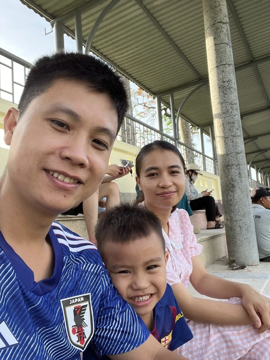 Bỏ phố về Hưng Yên xây nhà 2,5 tỷ, chàng trai đi 50km/ngày lên Hà Nội làm Bỏ phố về Hưng Yên xây nhà 2,5 tỷ, chàng trai đi 50km/ngày lên Hà Nội làm