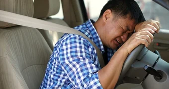 Bố vợ hứa cho nhà lầu xe hơi nếu tôi ở rể, nhưng 5 năm rồi vẫn chưa có gì