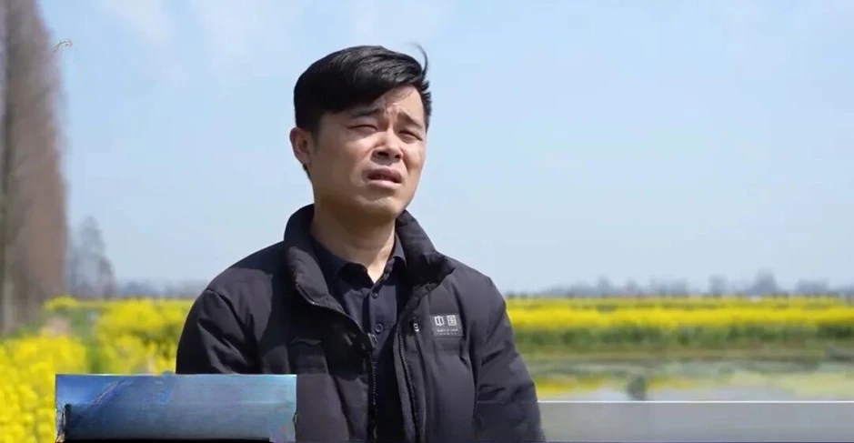 Bố vợ trả lại 700 triệu đồng sính lễ ngay trong đám cưới, chú rể đem tiền làm 1 việc khiến nhiều người bất ngờ Bố vợ trả lại 700 triệu đồng sính lễ ngay trong đám cưới, chú rể đem tiền làm 1 việc khiến nhiều người bất ngờ