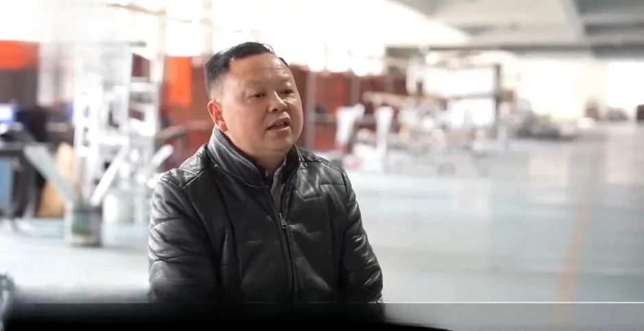 Bố vợ trả lại 700 triệu đồng sính lễ ngay trong đám cưới, chú rể đem tiền làm 1 việc khiến nhiều người bất ngờ Bố vợ trả lại 700 triệu đồng sính lễ ngay trong đám cưới, chú rể đem tiền làm 1 việc khiến nhiều người bất ngờ