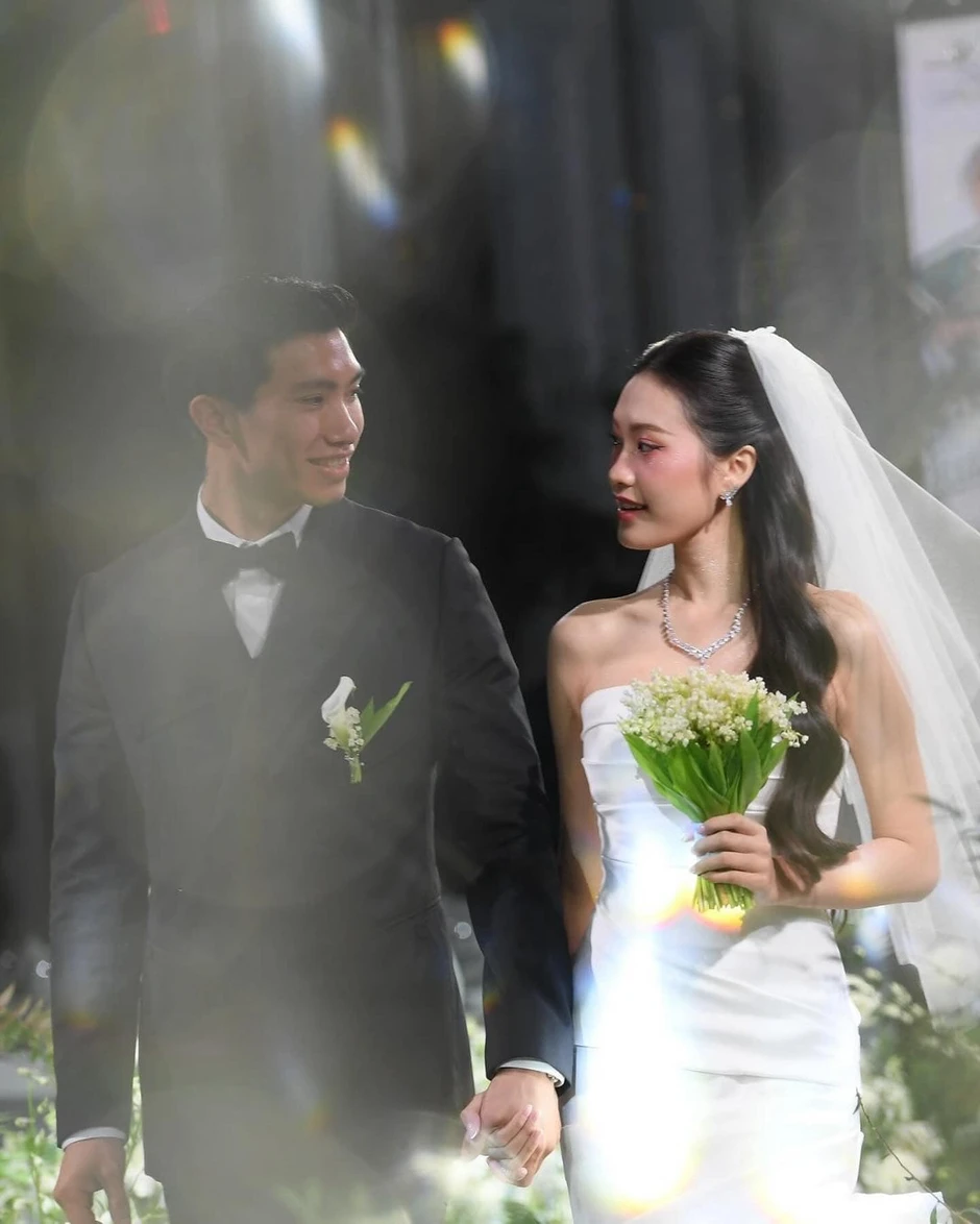 Bức ảnh Đoàn Văn Hậu gặp gỡ Doãn Hải My ngay trước thời điểm đặc biệt được chia sẻ trở lại Bức ảnh Đoàn Văn Hậu gặp gỡ Doãn Hải My ngay trước thời điểm đặc biệt được chia sẻ trở lại