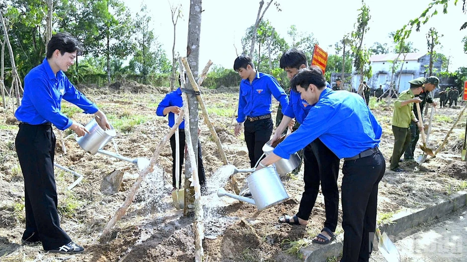 Cà Mau đồng loạt phát động “Tết trồng cây đời đời nhớ ơn Bác Hồ”