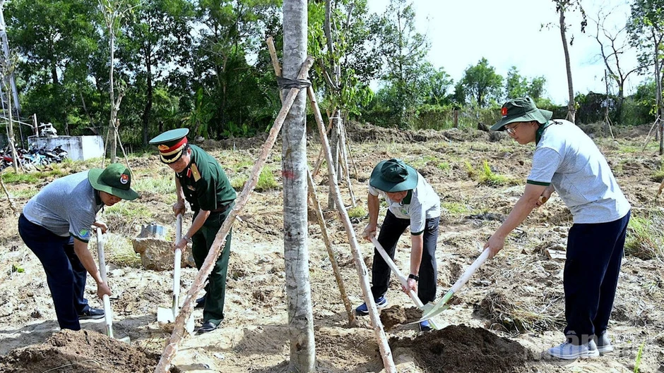 Cà Mau đồng loạt phát động “Tết trồng cây đời đời nhớ ơn Bác Hồ”