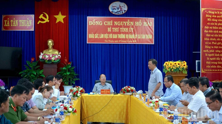 Cà Mau khẩn trương tháo gỡ tình trạng thiếu nhân sự tại xã miền biển Tân Thuận Cà Mau khẩn trương tháo gỡ tình trạng thiếu nhân sự tại xã miền biển Tân Thuận